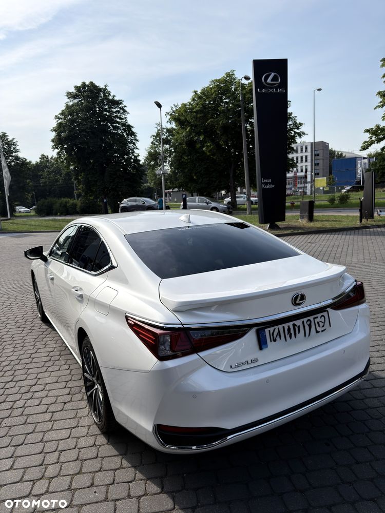 Lexus ES 300h Business Edition - 2