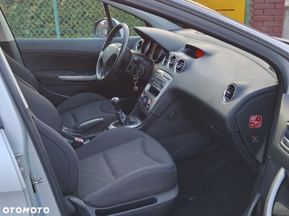 Peugeot 308 1.6 Premium - 5