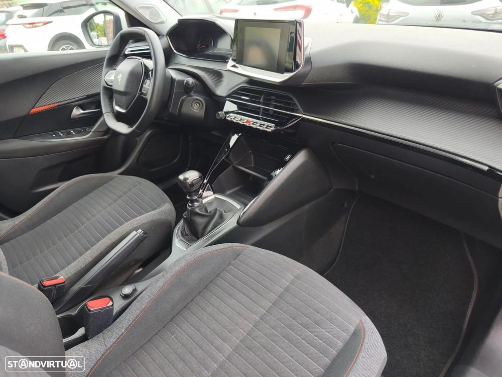 Peugeot 2008 - 6