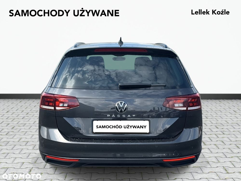 Volkswagen Passat - 6