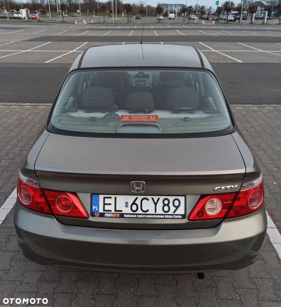 Honda City 1.4 Comfort - 20
