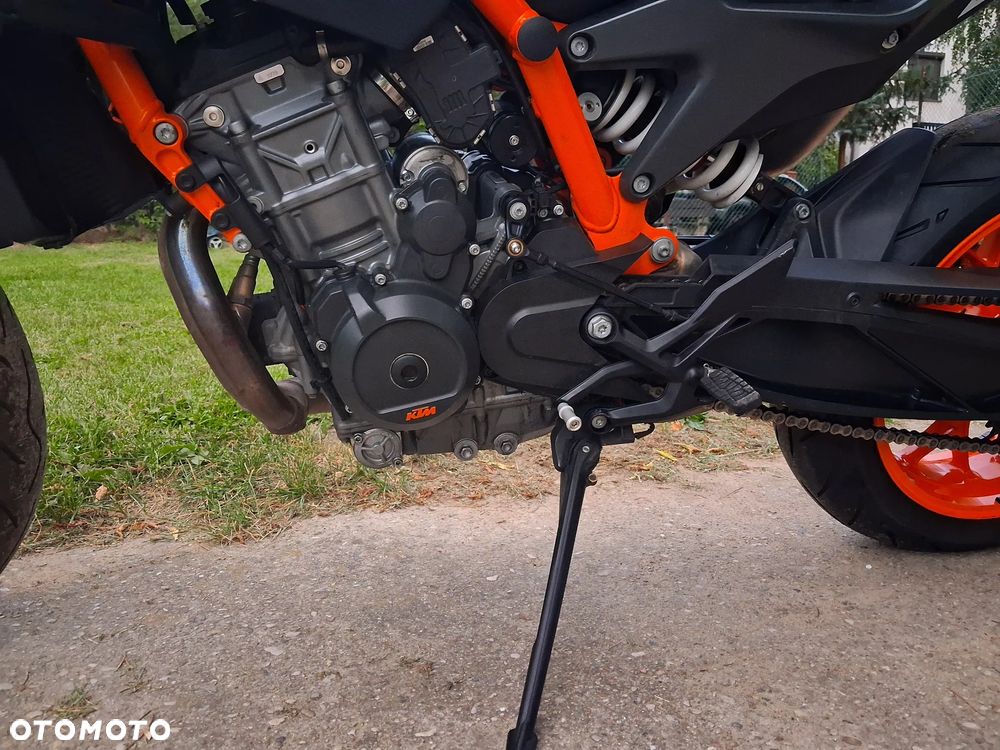 KTM DUKE 890 - 17