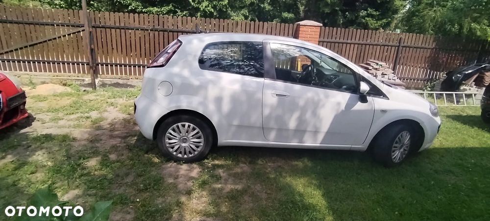 Fiat Punto 1.4 Easy S&S - 4