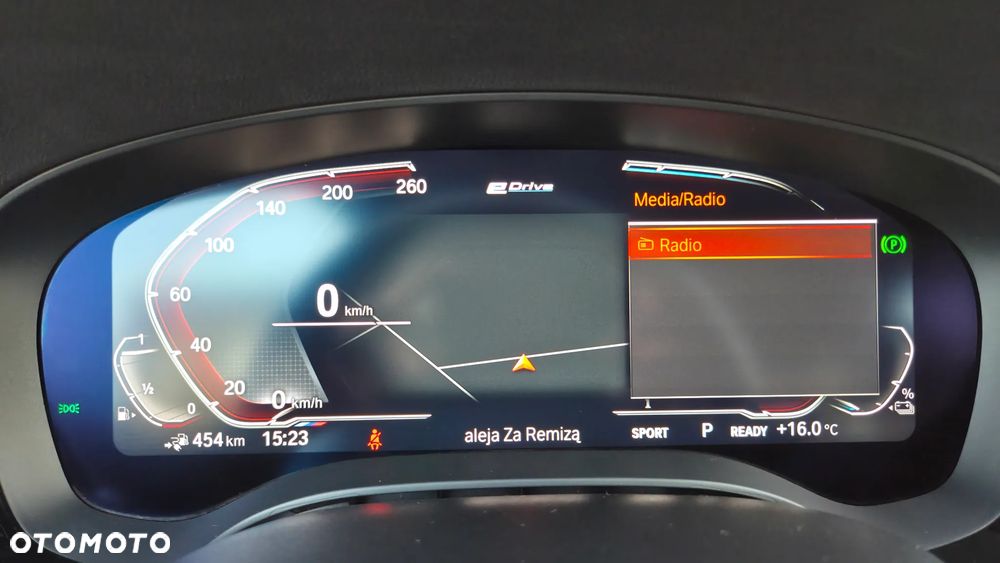 BMW Seria 5 520e M Sport sport - 38