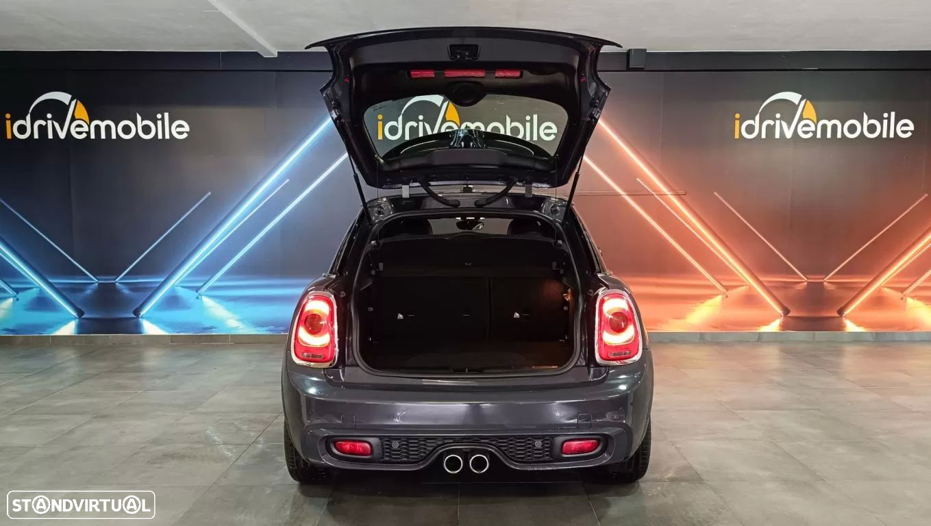 MINI 5 Portas Cooper SD Auto - 20