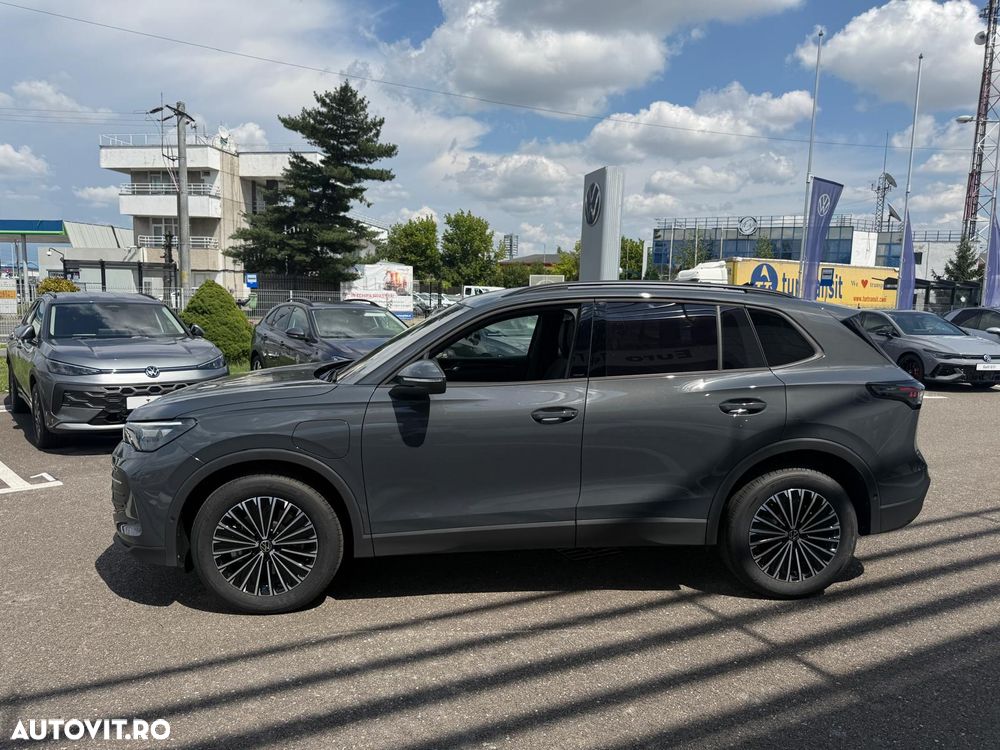 Volkswagen Tiguan - 5