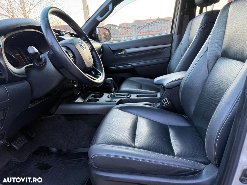 Toyota Hilux 2.8D 204CP 4x4 Double Cab AT Invincible - 8