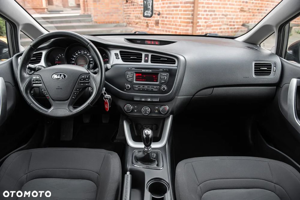Kia Ceed - 25