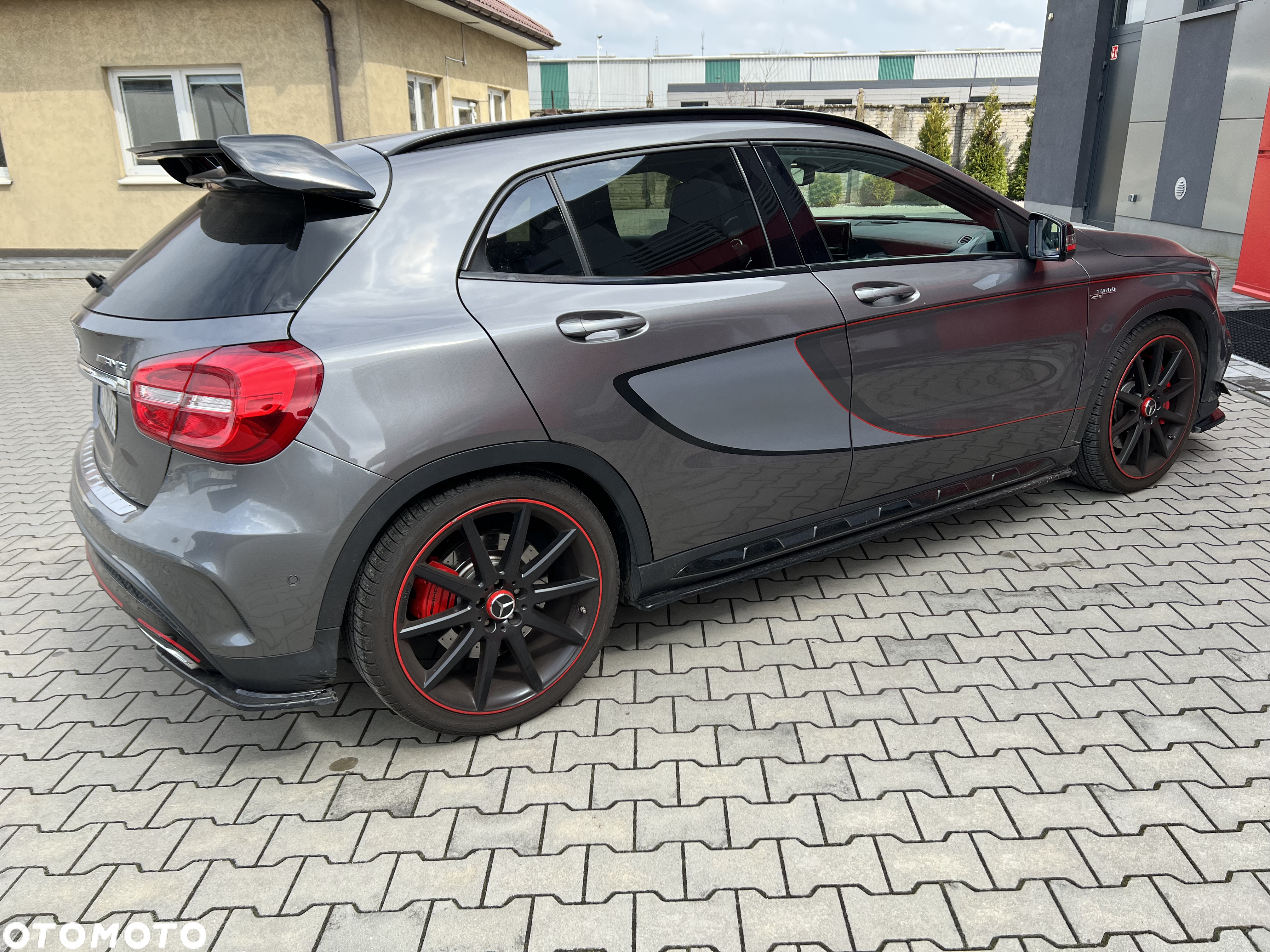 Mercedes-Benz GLA 45 AMG 4-Matic Edition 1 - 10