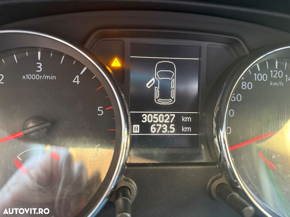 Nissan Qashqai+2 2.0 dCi DPF 4x4 tekna - 6