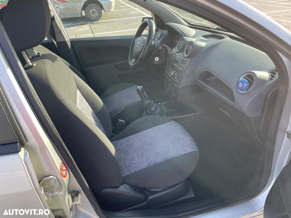 Ford Fiesta 1.4 TDCi Comfort - 5