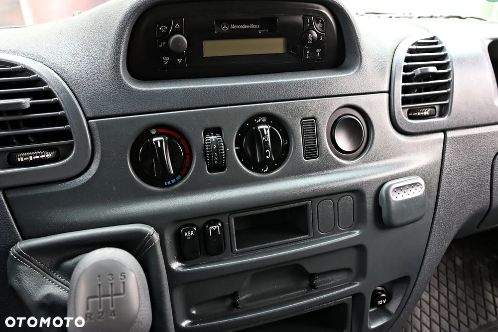 Mercedes-Benz Sprinter - 31
