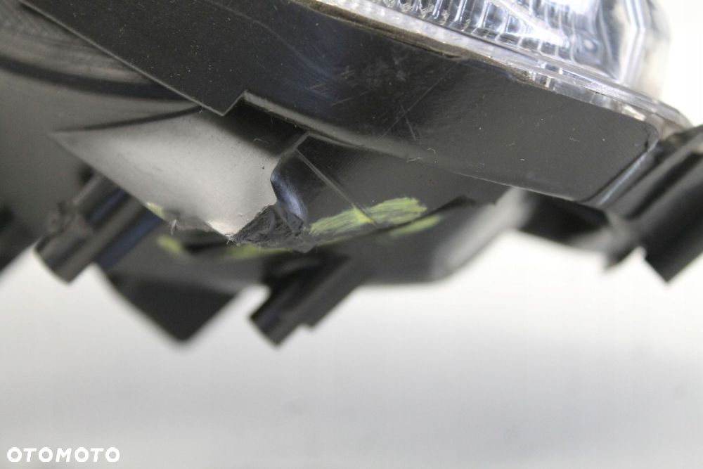 MITSUBISHI LANCER 8 VIII 07R- LAMPA LEWA REFLEKTOR LEWY PRZÓD - 8