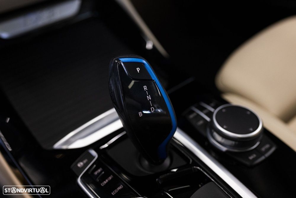 BMW iX3 Inspiring - 35