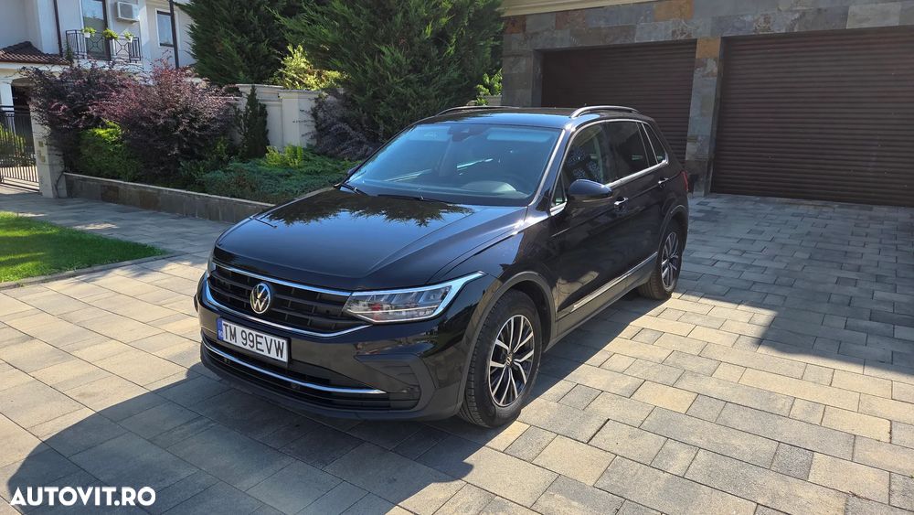 VOLKSWAGEN Tiguan
