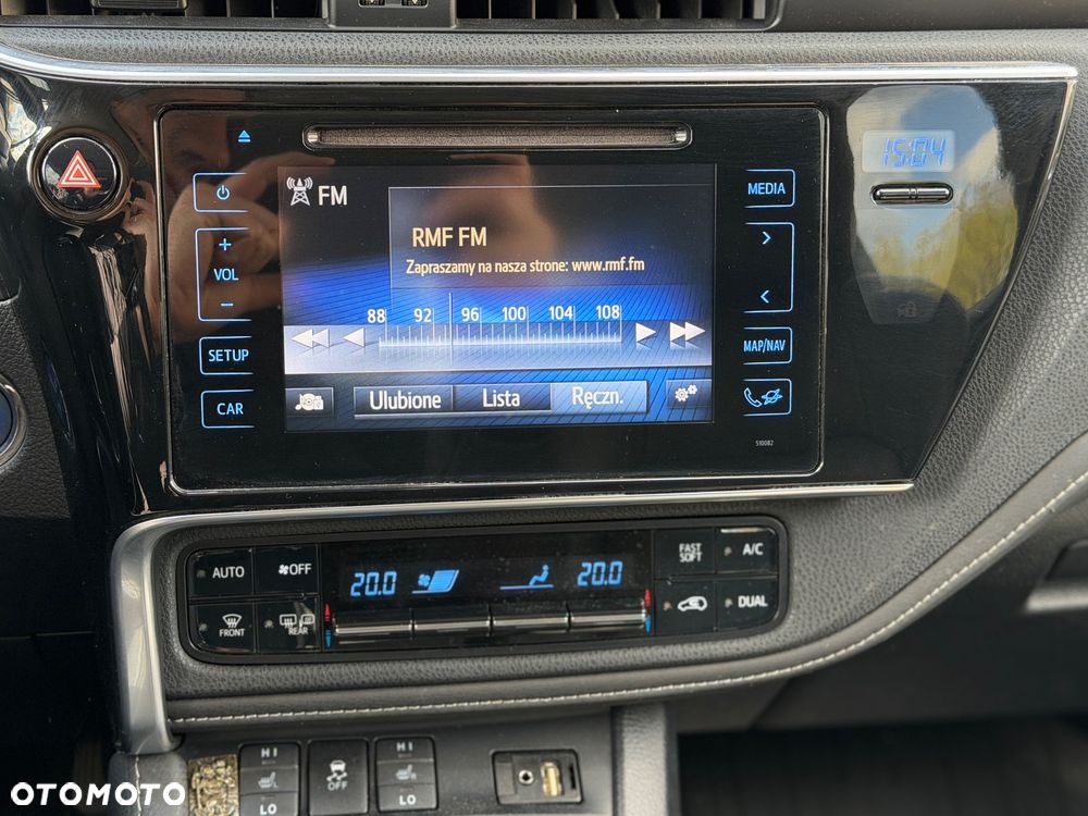 Toyota Auris Hybrid 135 Prestige - 19