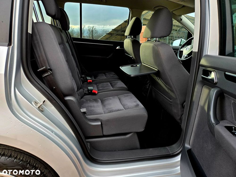 Volkswagen Touran 2.0 TDI DPF BlueMotion Technology DSG Life - 9