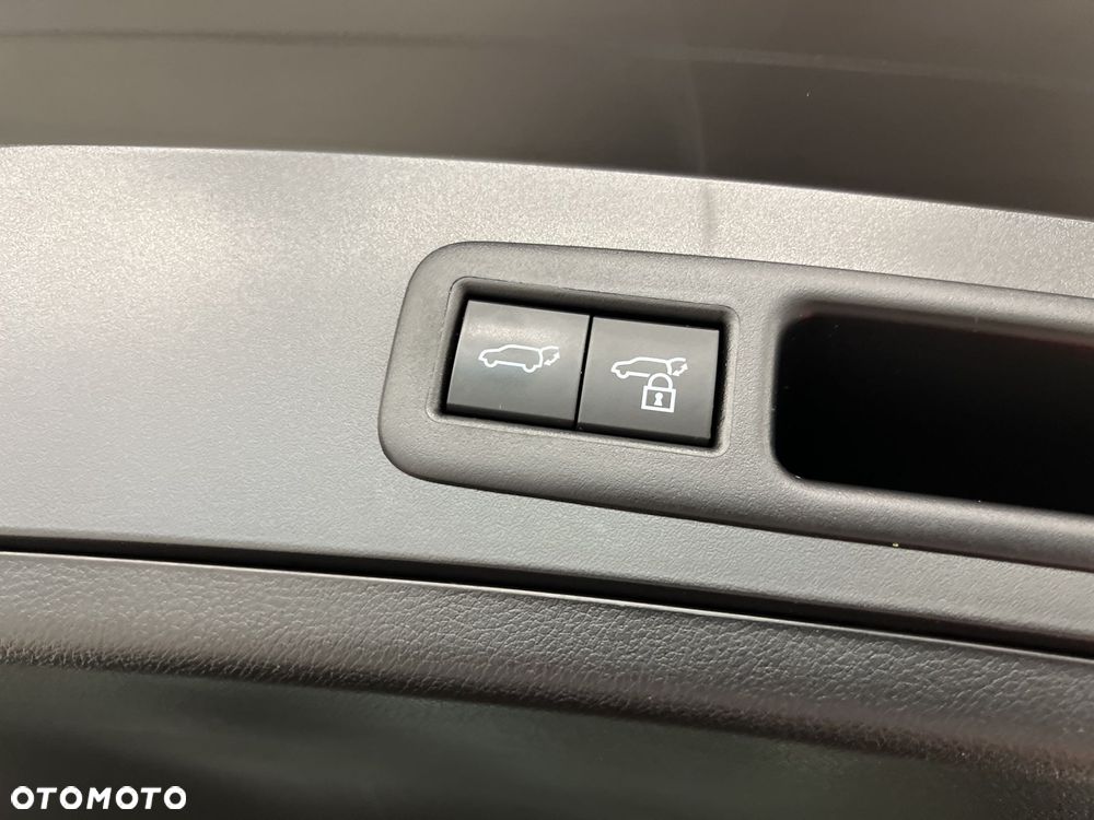 Lexus UX - 37
