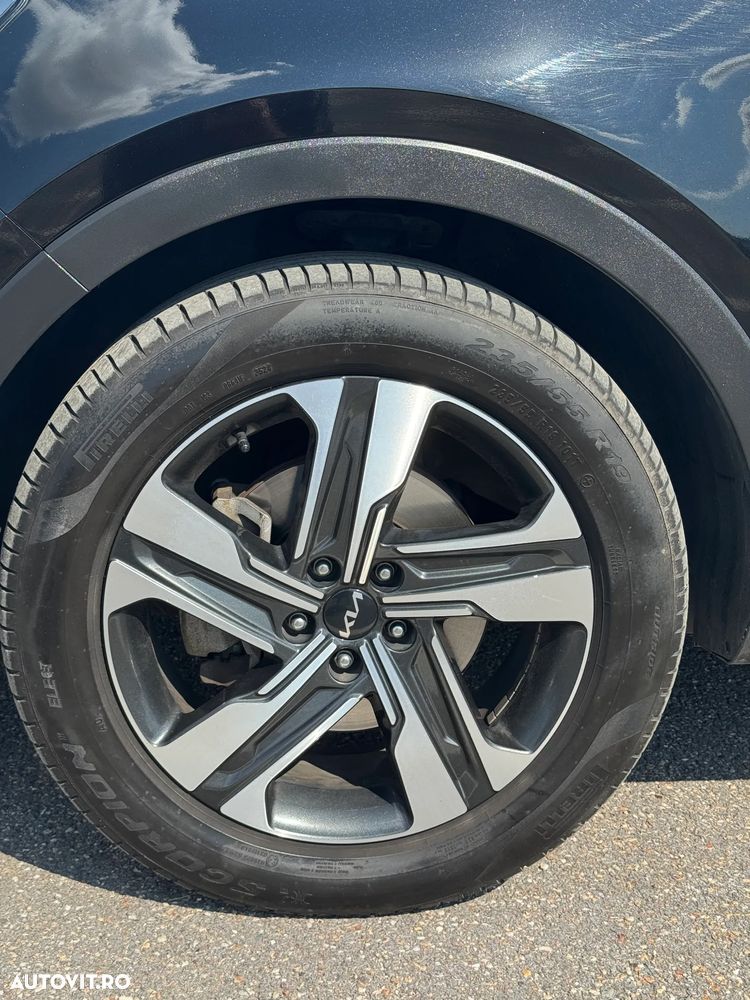 Kia Sorento 1.6 T-GDI HEV 6AT 4x2 5P Design - 27