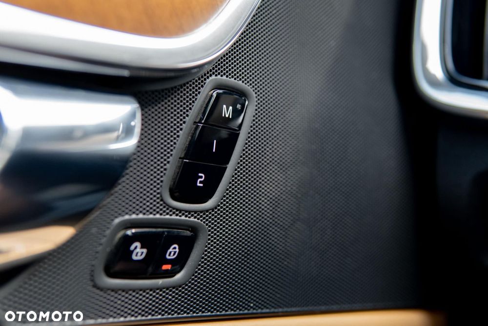 Volvo V90 D4 Inscription - 21