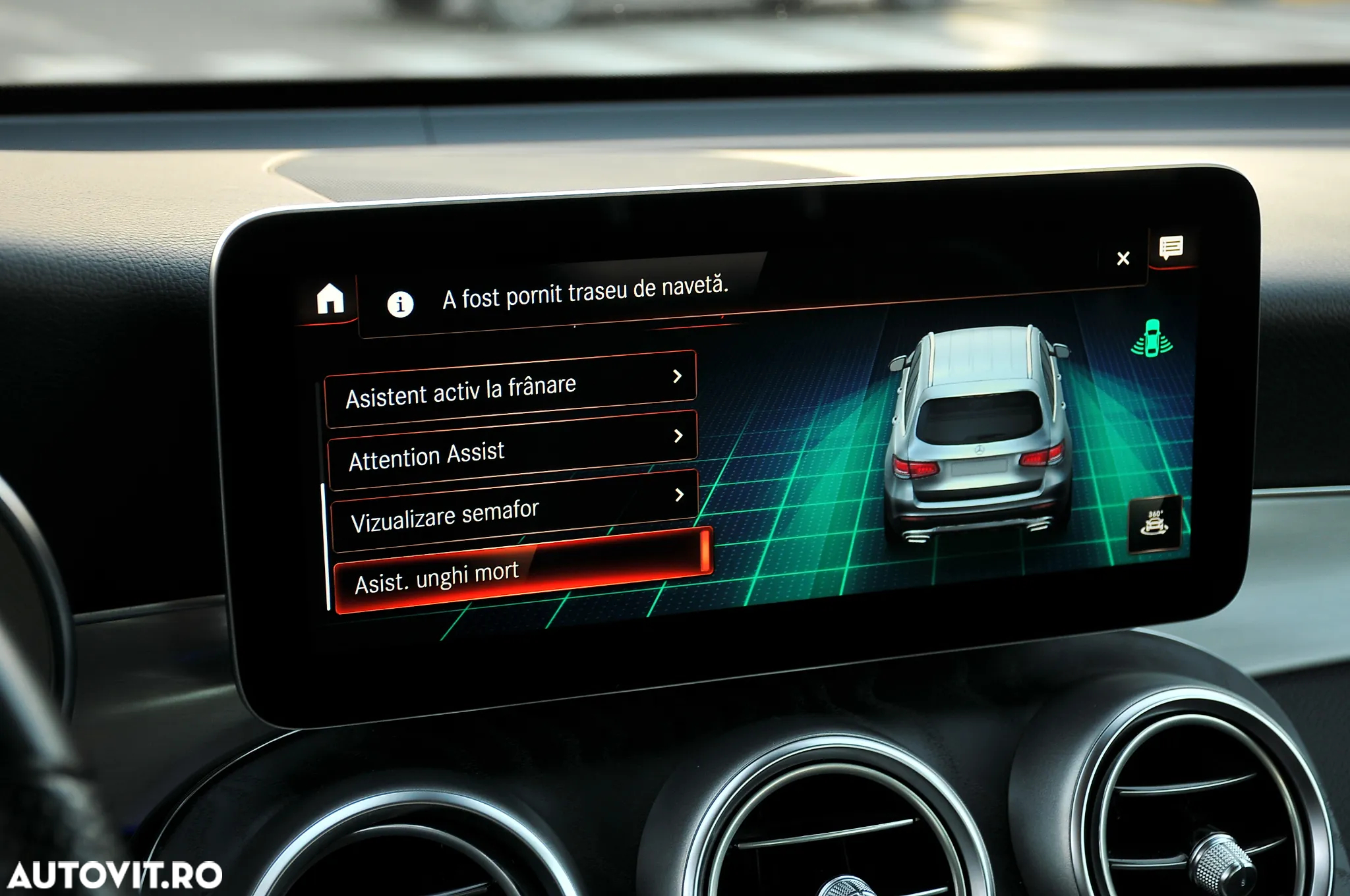 Mercedes-Benz GLC 300 d 4Matic 9G-TRONIC AMG Line Plus - 24