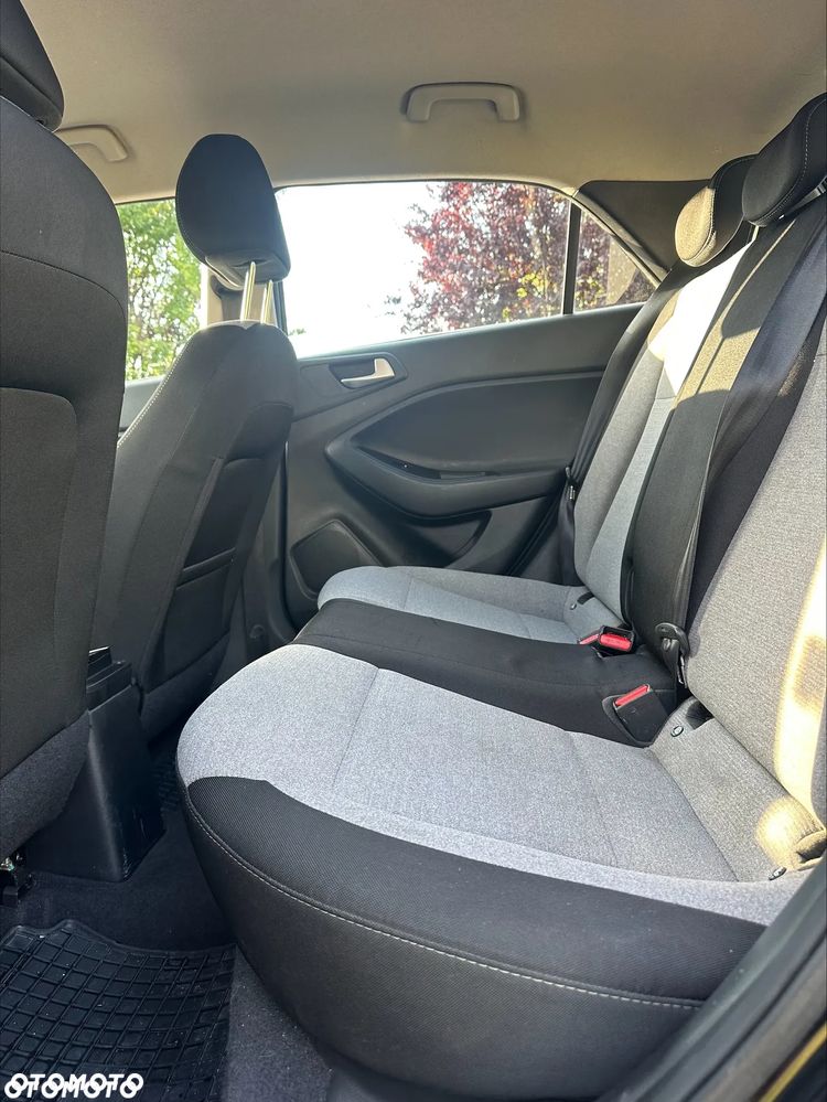 Hyundai i20 1.2 Classic + - 17