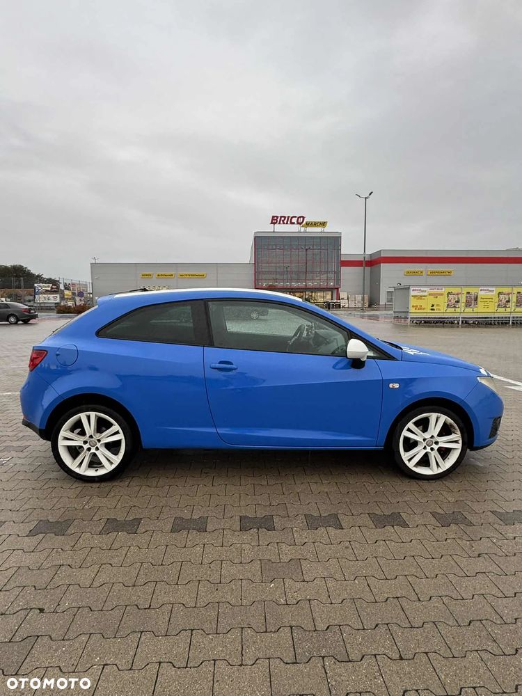 Seat Ibiza SC 1.6 16V Sport - 4