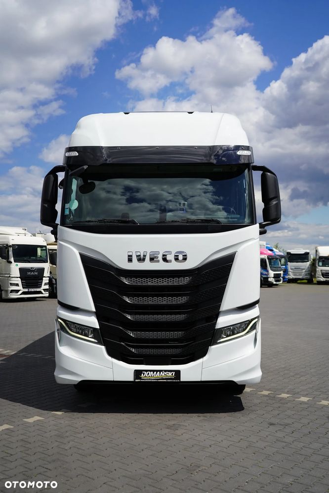 Iveco / S-WAY / 420 / E 6 / KONTENER + WINDA / 20 PALET / RETARDER / OŚ SKRĘTNA / ROLETA - 14