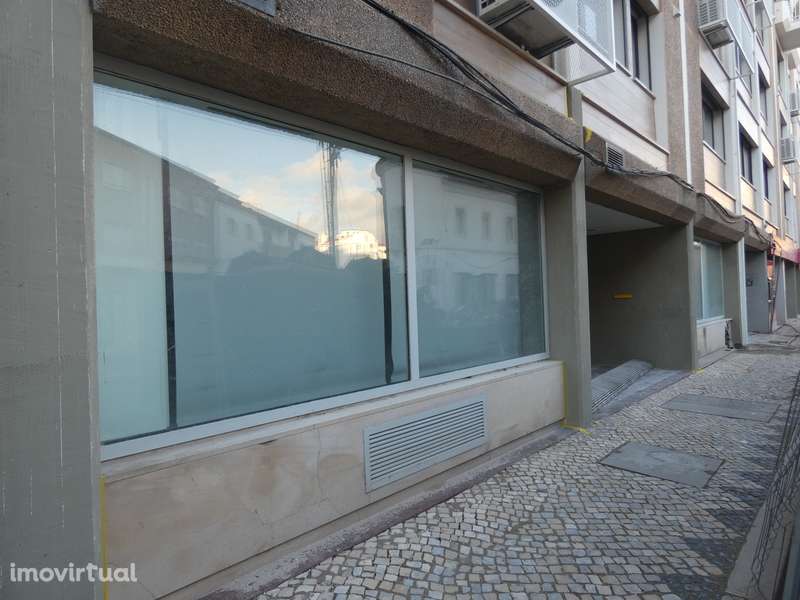 Loja no centro da cidade otima visibilidade! - Grande imagem: 2/24