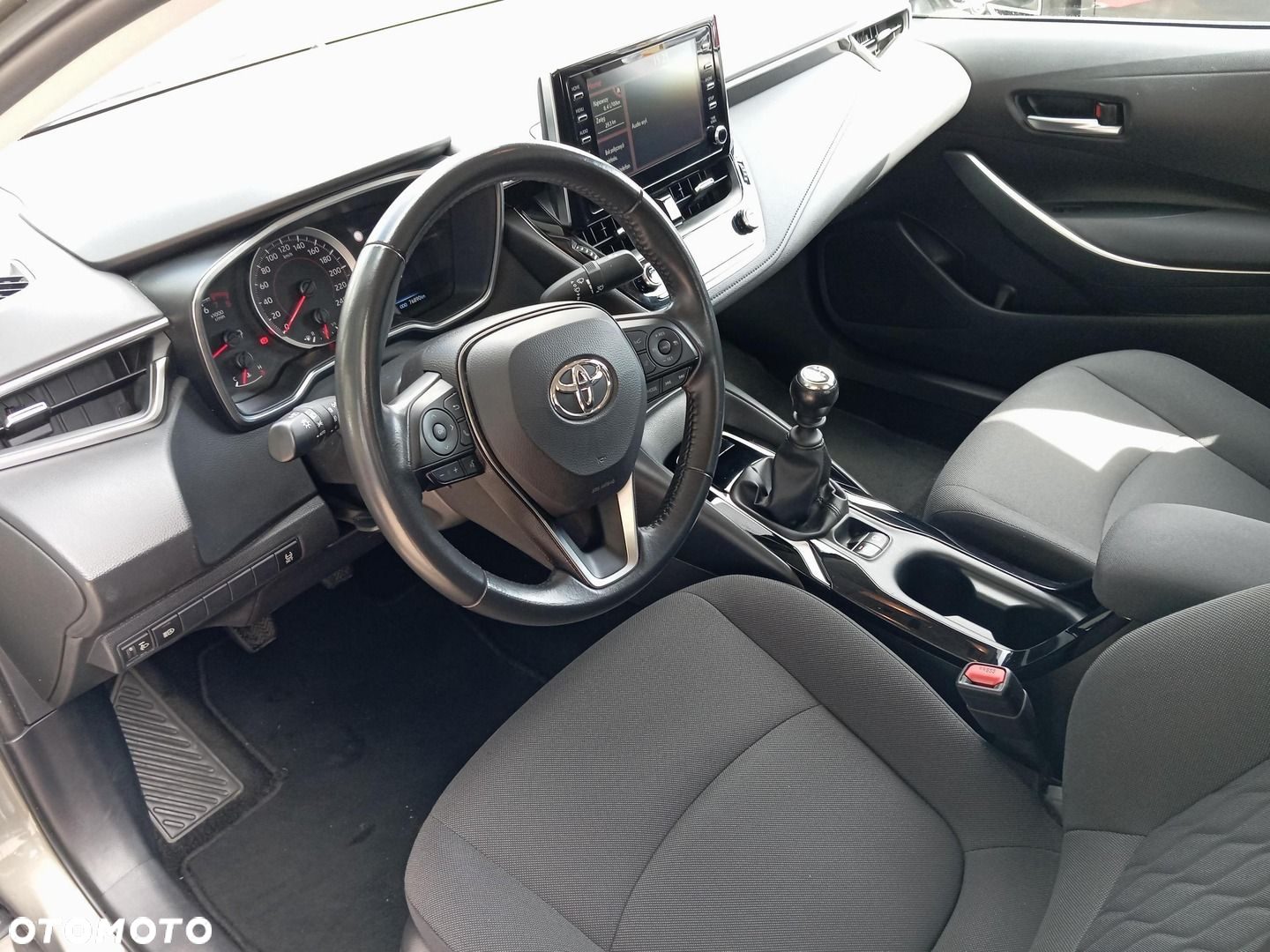 Toyota Corolla - 10