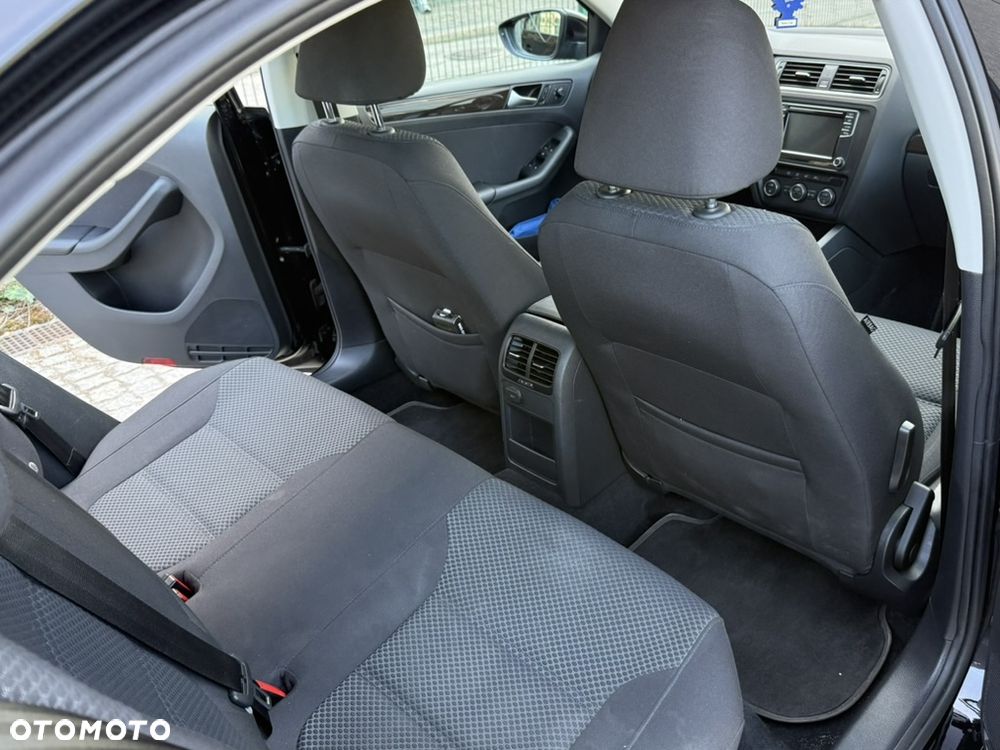 Volkswagen Jetta 2.0 TDI DPF BMT Comfortline - 18