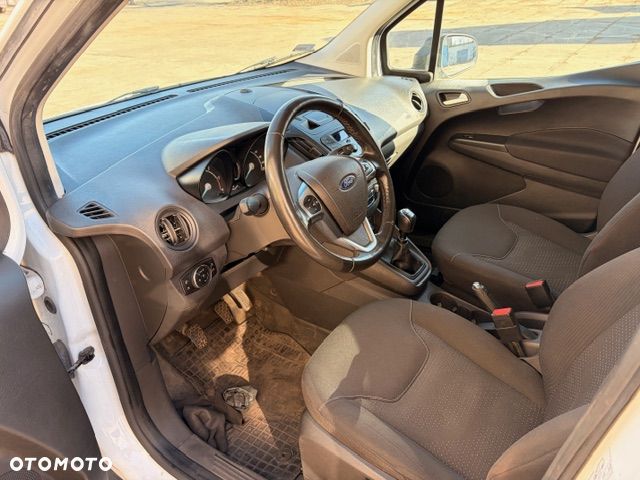 Ford transit courier - 10