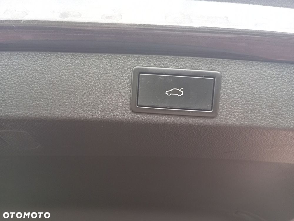 Skoda Karoq 1.6 TDI 4x2 Style DSG - 24