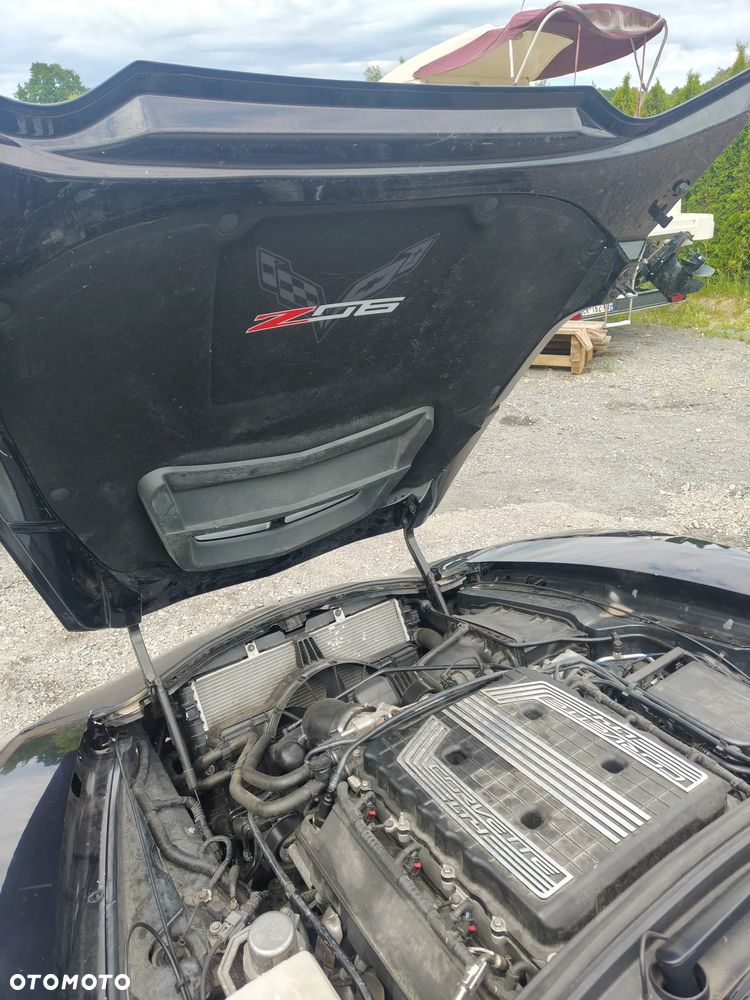 Chevrolet Corvette - 16