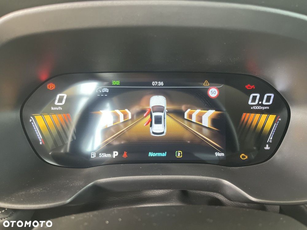 MG ZS Hybrid+ - 16