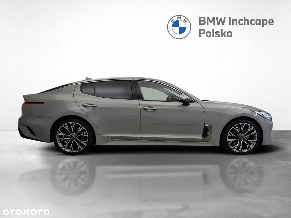 Kia Stinger - 7