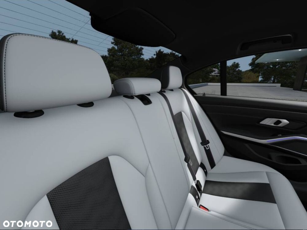 BMW M3 Competition M xDrive - 12
