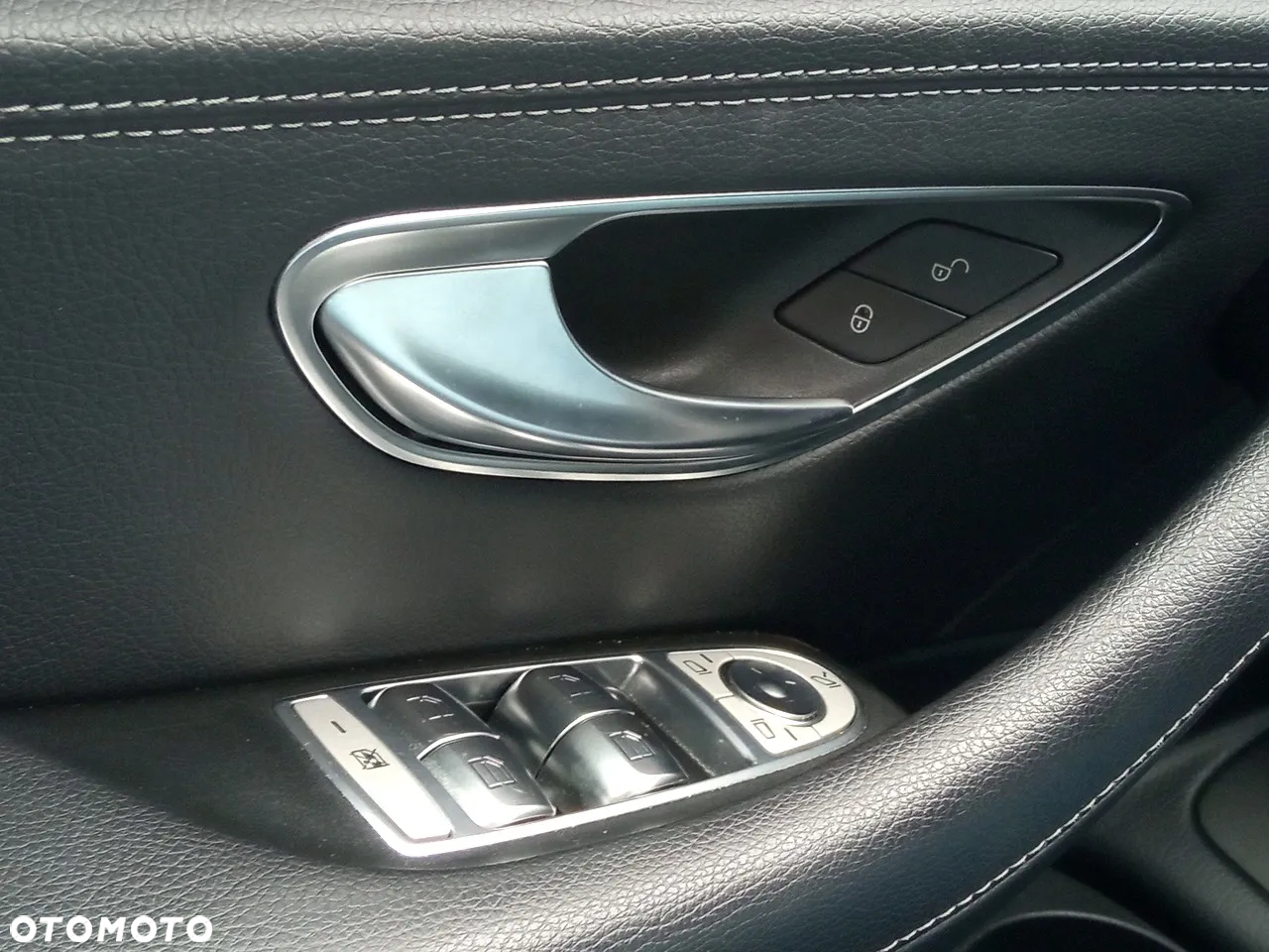 Mercedes-Benz Klasa E 220 d 4-Matic AMG - 18