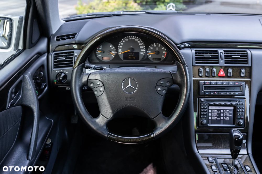 Mercedes-Benz Klasa E - 31