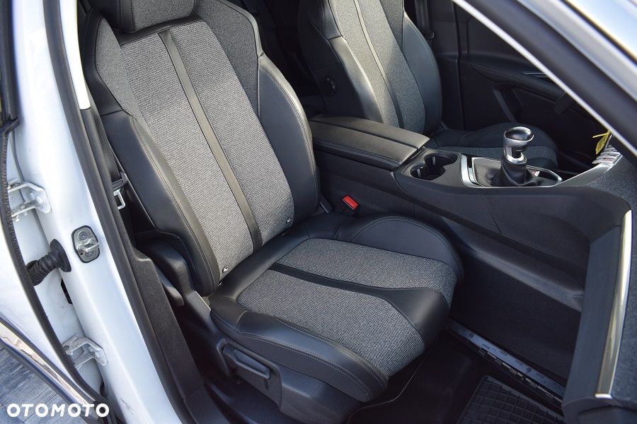 Peugeot 3008 BlueHDi 130 Stop & Start Allure - 11