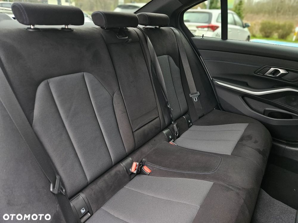 BMW Seria 3 - 31