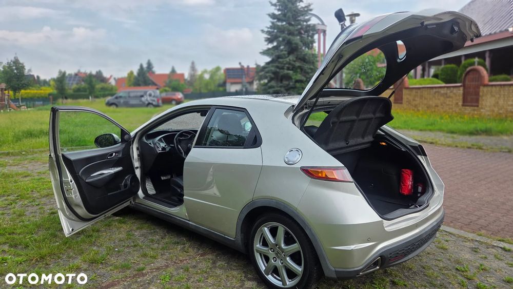 Honda Civic 1.8 Executive - 13