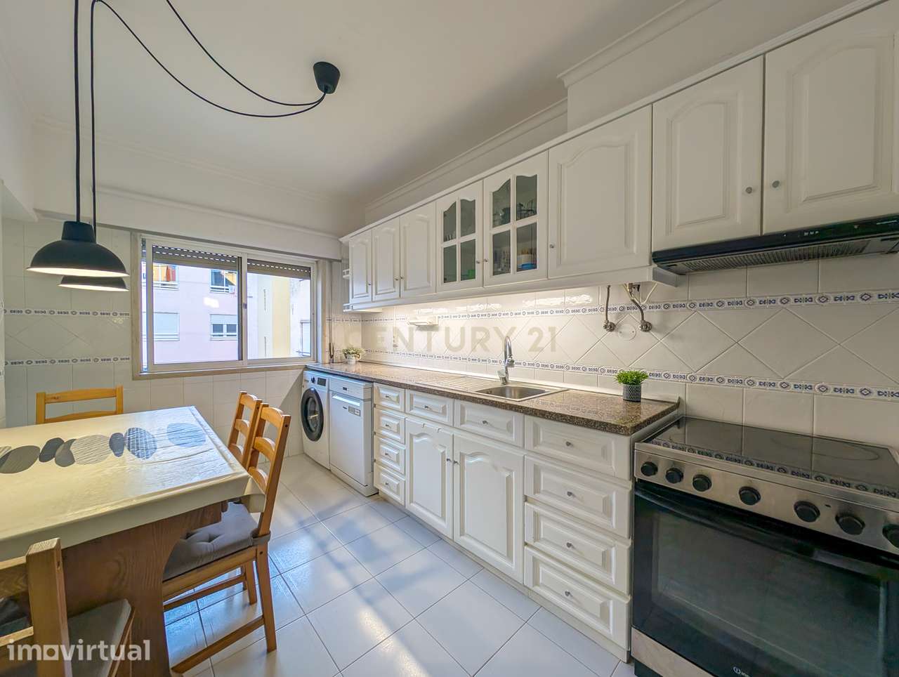 Quinta do Conde - Apartamento T2 renovado - 77 m² - Grande imagem: 2/21