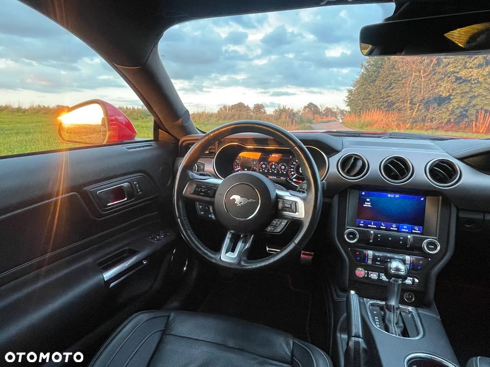Ford Mustang - 6