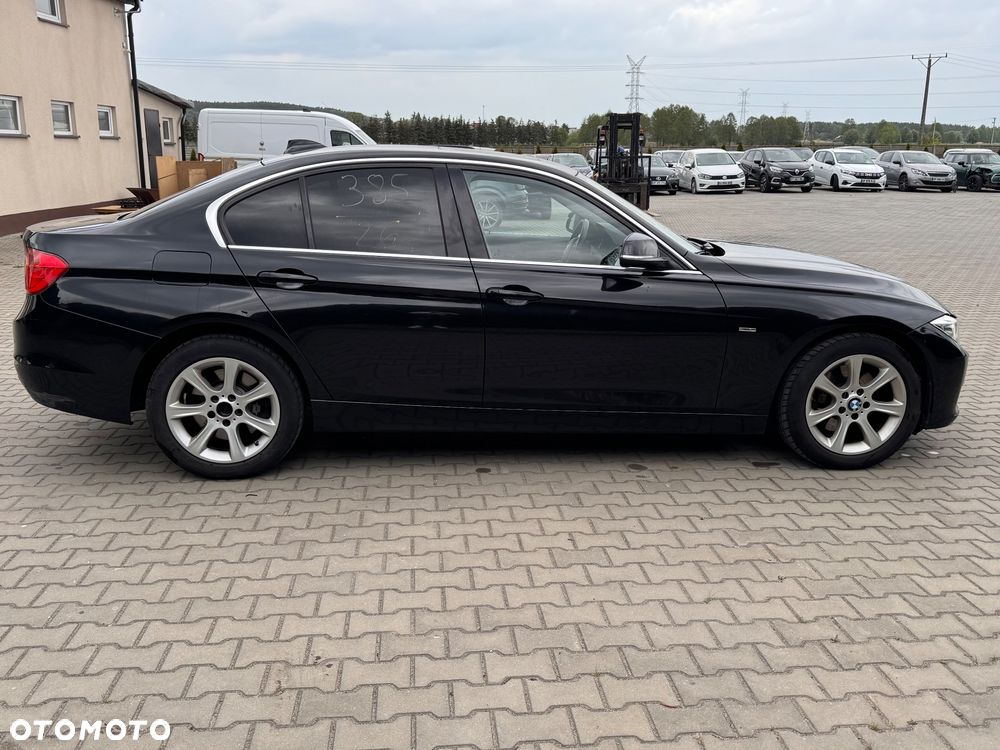 BMW Seria 3 330d xDrive Sport-Aut Luxury Line - 11