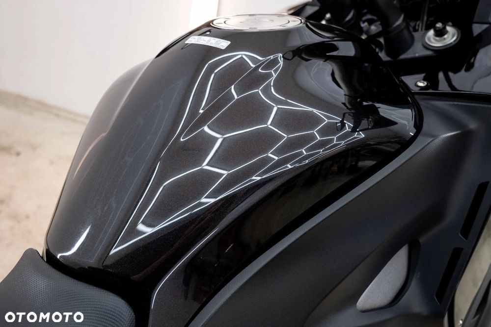 Honda VFR - 21