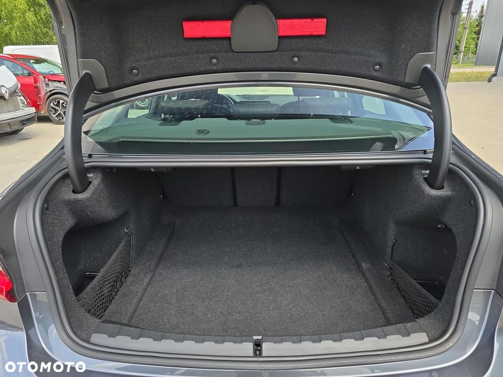 BMW Seria 3 318d - 10