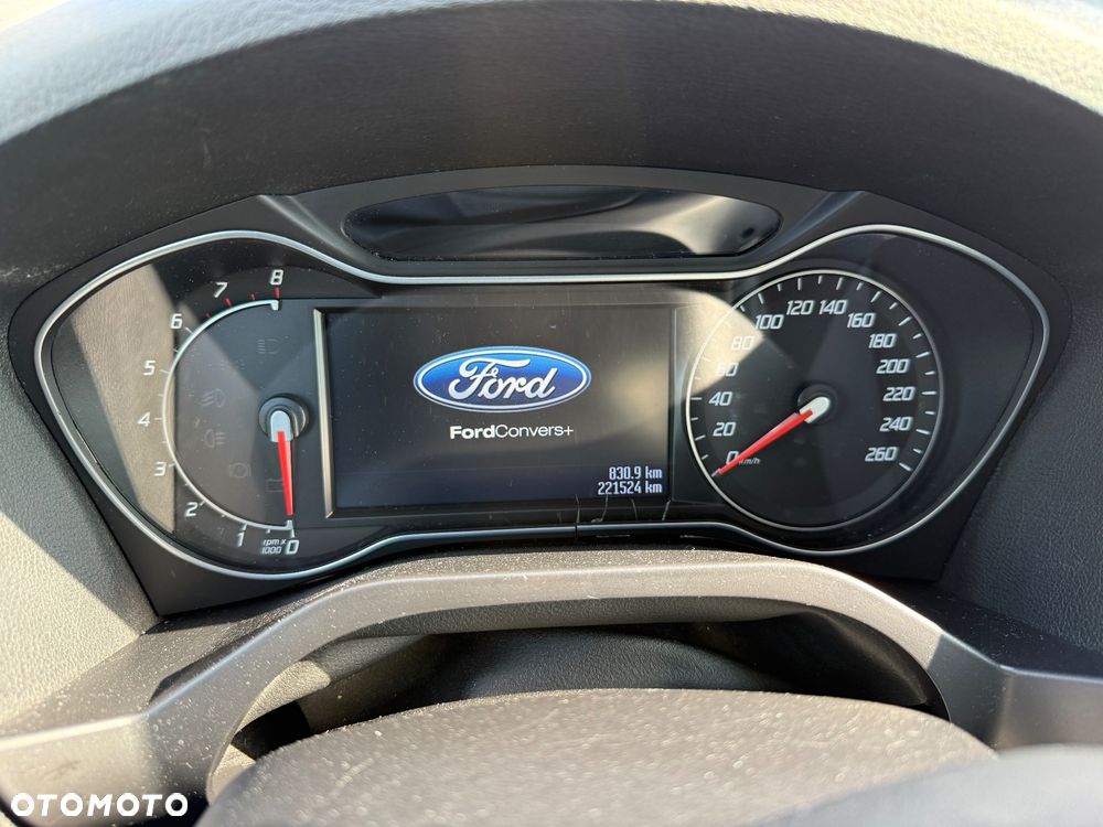 Ford S-Max - 17