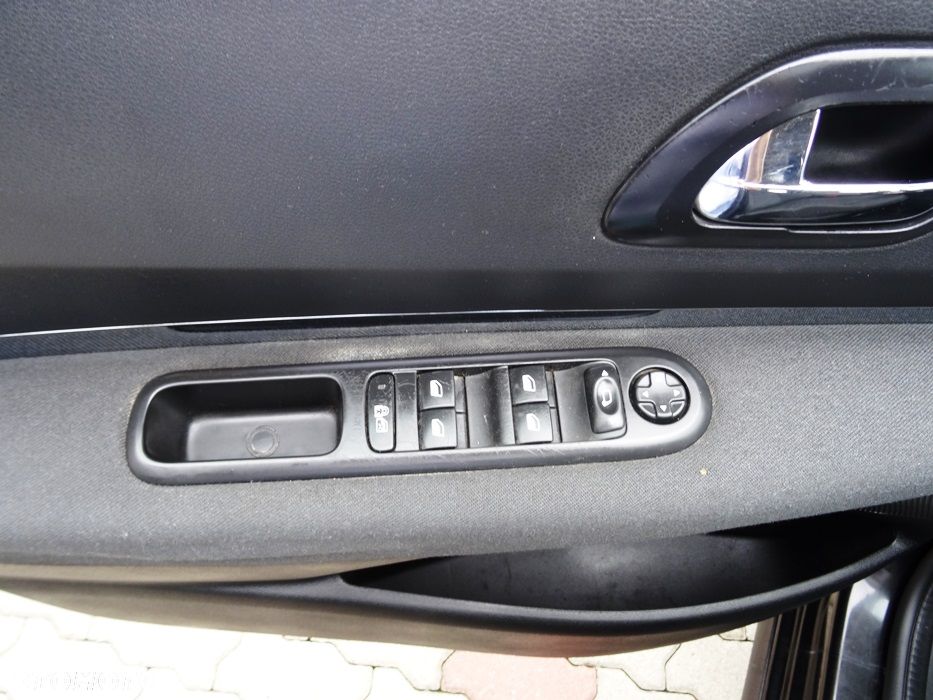Peugeot 3008 1.6 HDi Active - 19