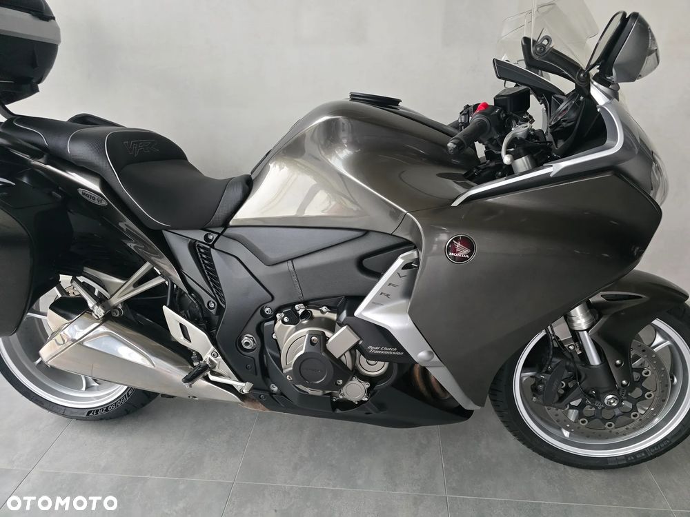 Honda VFR - 26